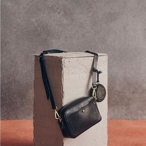 Madewell Large Camera Crossbody Bag, Black Leather